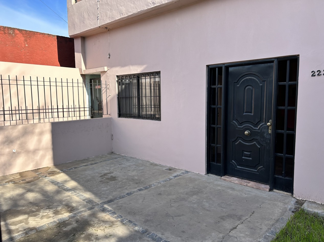 Casa en Florencio Varela - Terreno 10 X 50 - zona senzabello