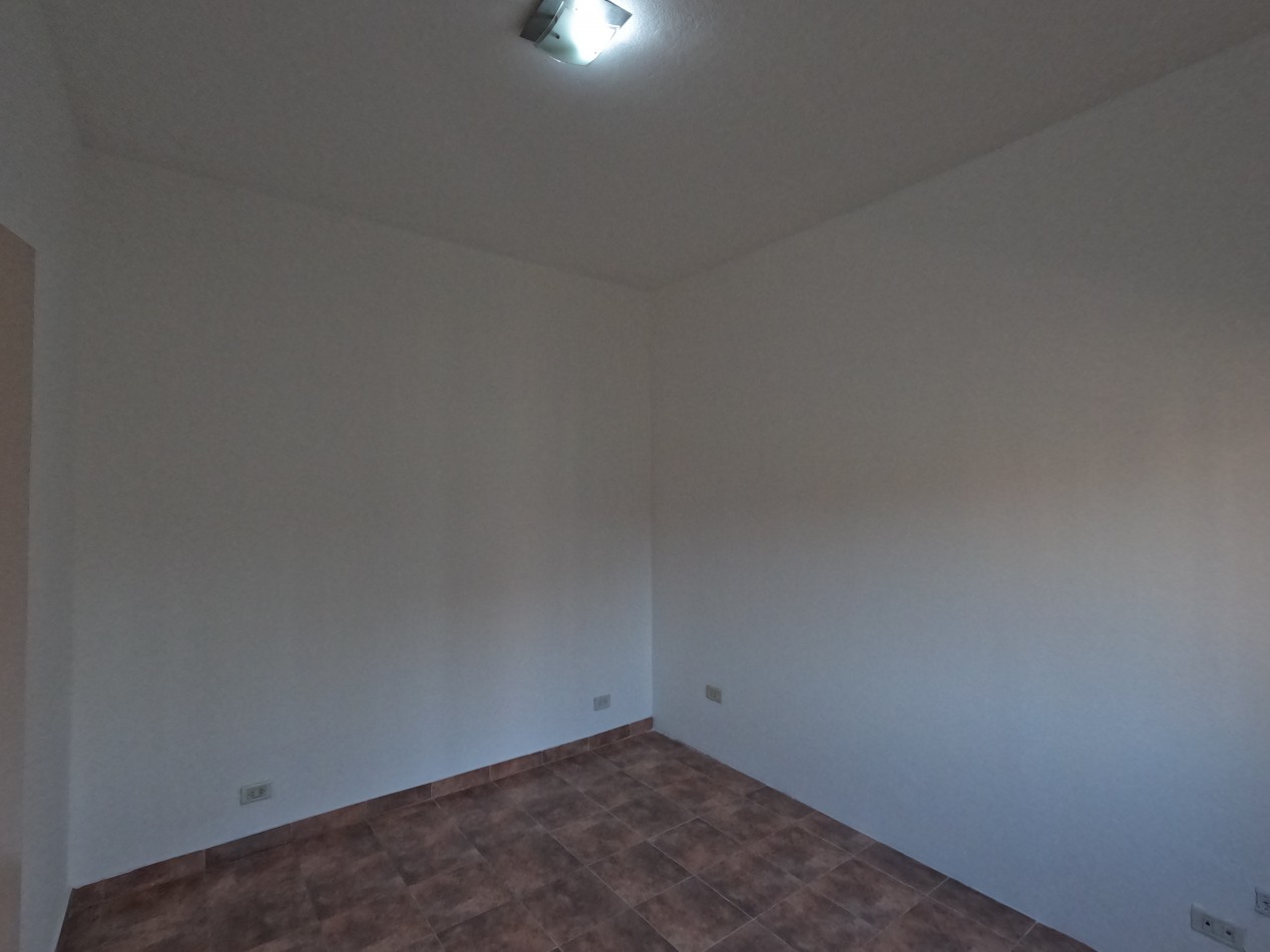 Casa en Florencio Varela - Terreno 10 X 50 - zona senzabello