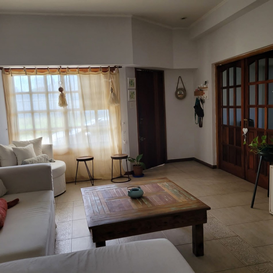 Casa en Venta 5 ambientes - Ezpeleta