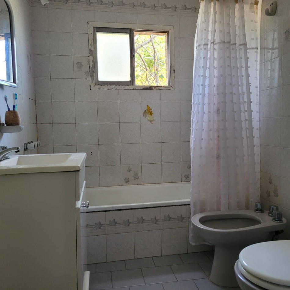 Casa en Venta 5 ambientes - Ezpeleta