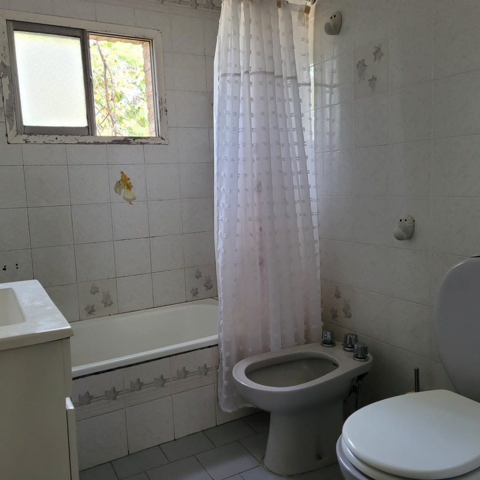 Casa en Venta 5 ambientes - Ezpeleta