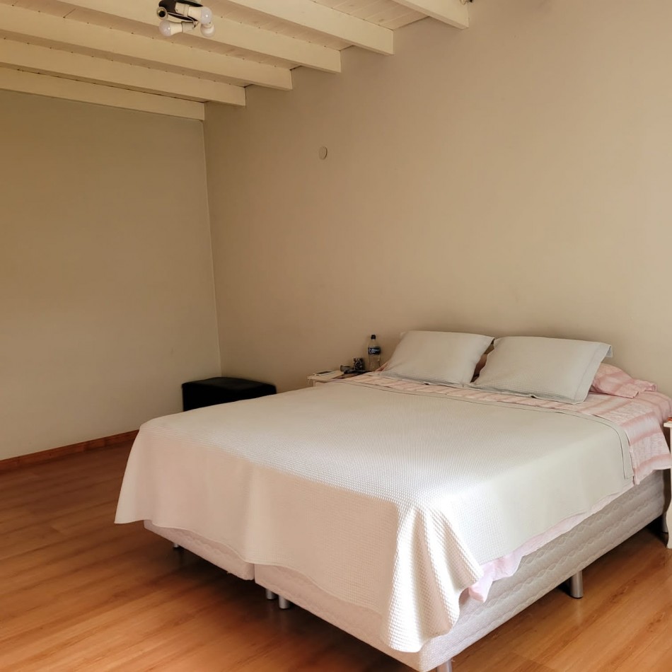 Casa en Venta 5 ambientes - Ezpeleta