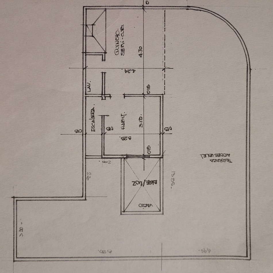 Venta de Departamento 6 Amb. en 1° Piso. Avda Vte Lopez 1086