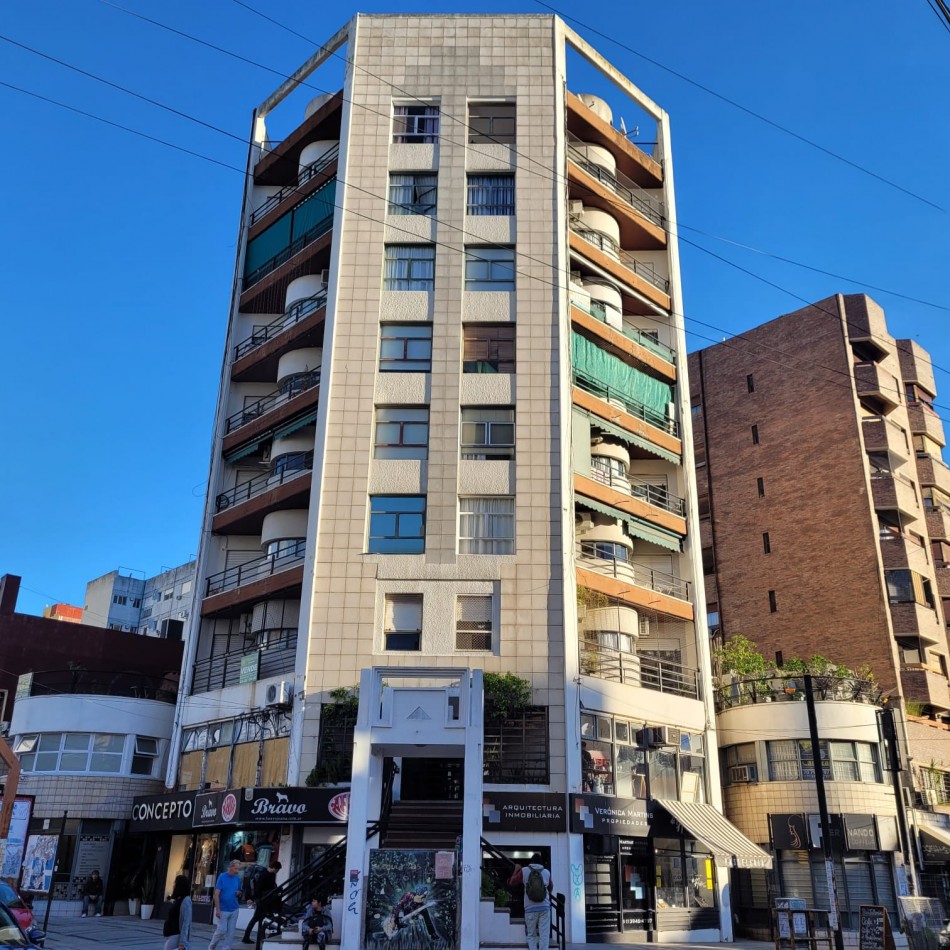 Departamento en Venta 3 ambientes con cochera - Quilmes Centro