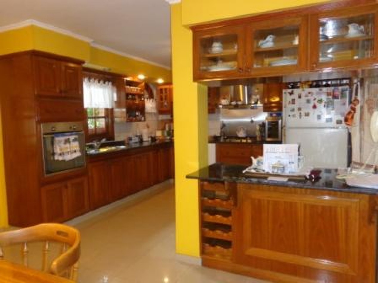 Casa en Venta Barrio Parque - 4 ambientes