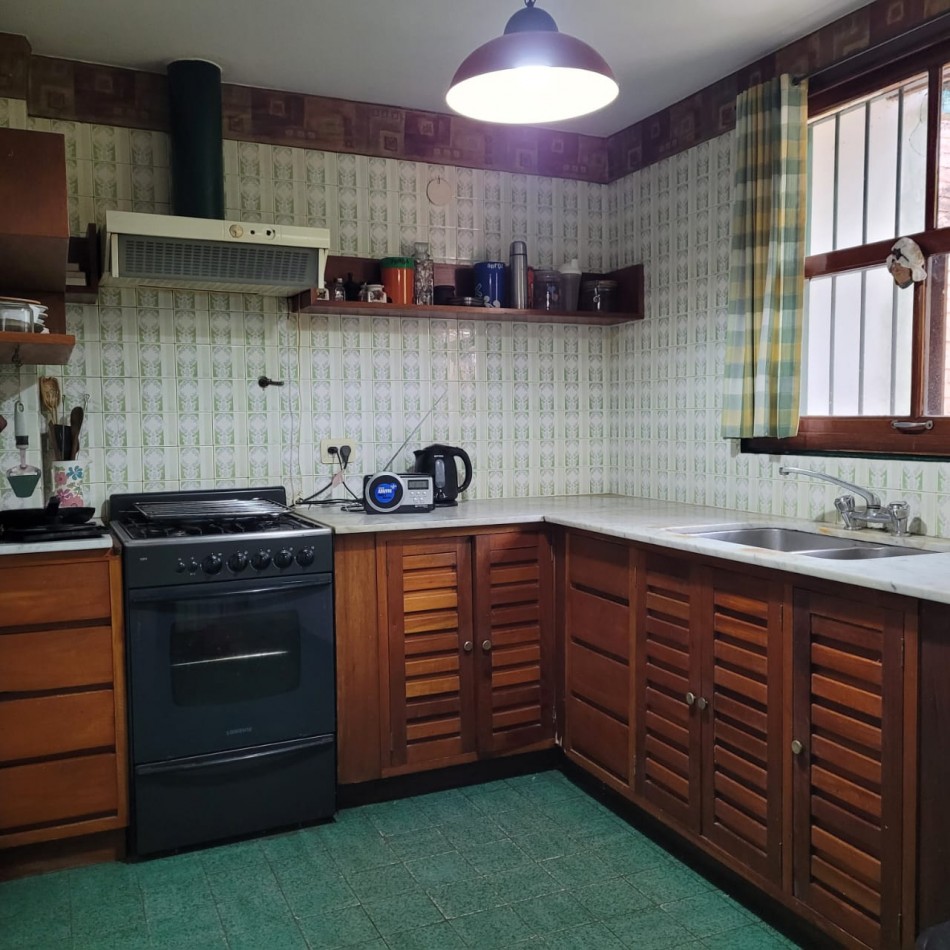 Casa en venta de 3 ambientes - Bernal