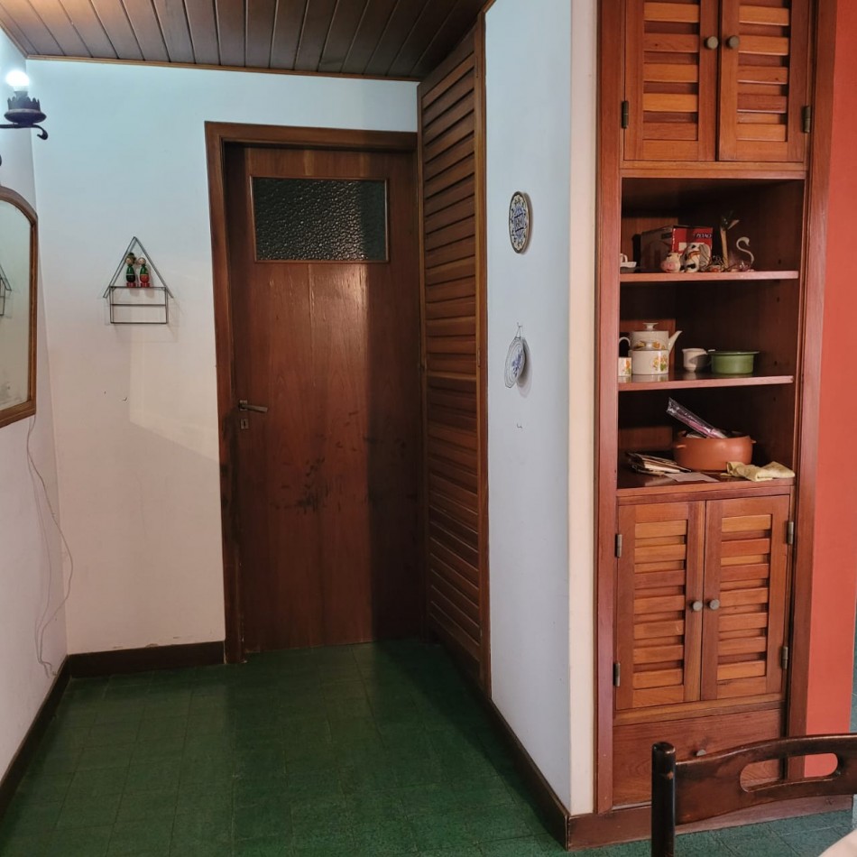 Casa en venta de 3 ambientes - Bernal