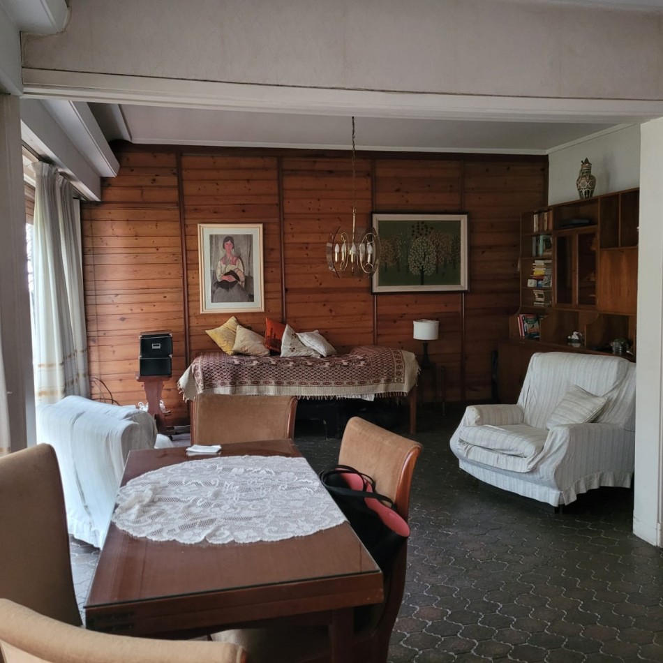 Casa en venta de 3 ambientes - Bernal