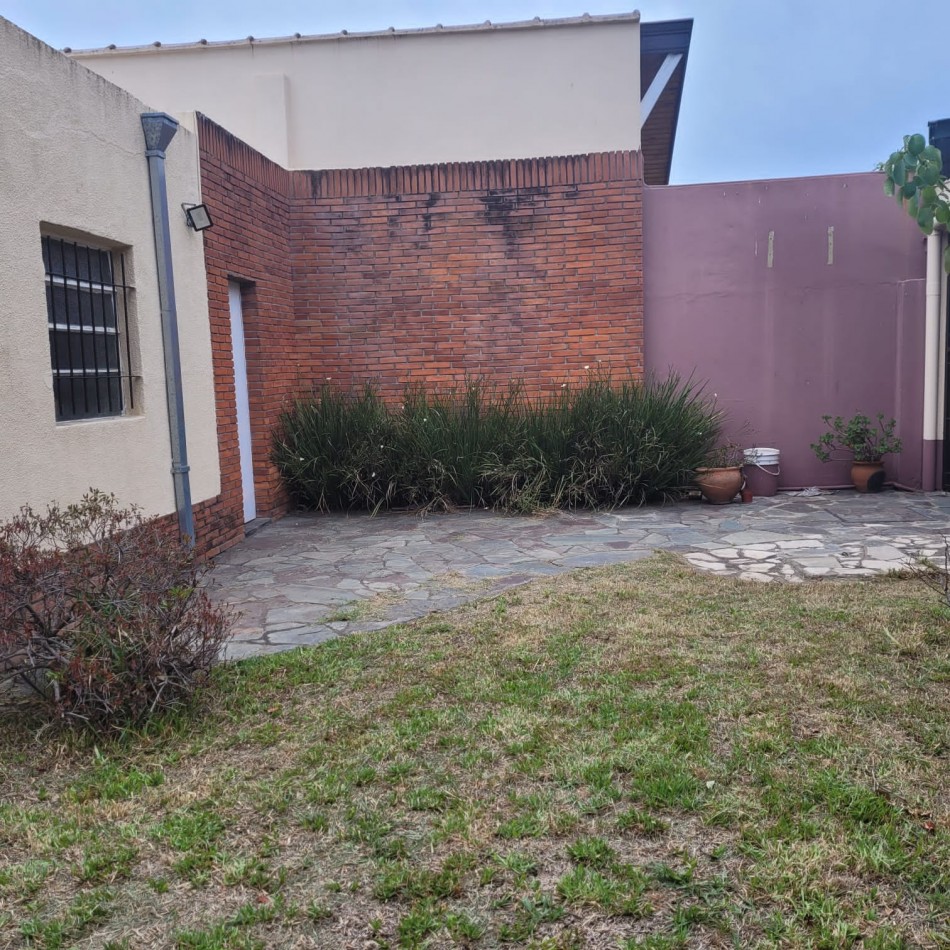 Casa en Venta - Quilmes Oeste - 3 ambientes