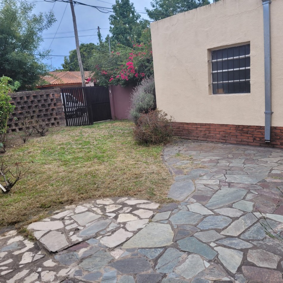 Casa en Venta - Quilmes Oeste - 3 ambientes