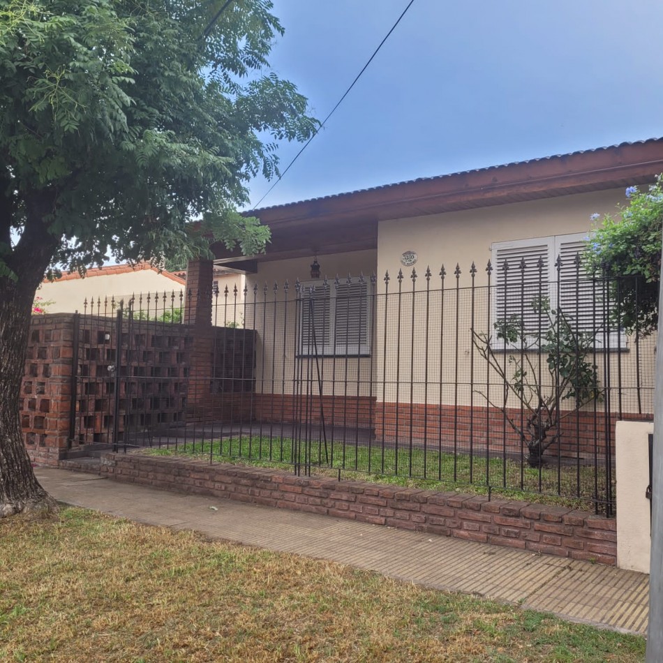 Casa en Venta - Quilmes Oeste - 3 ambientes