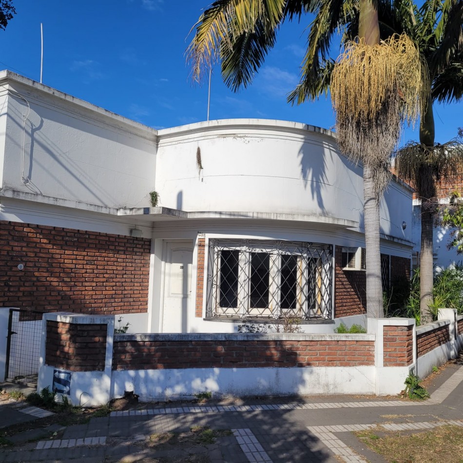 Casa en Venta - Carlos Pelegrini al 600 - Quilmes