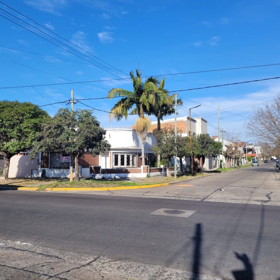 Casa en Venta - Carlos Pelegrini al 600 - Quilmes