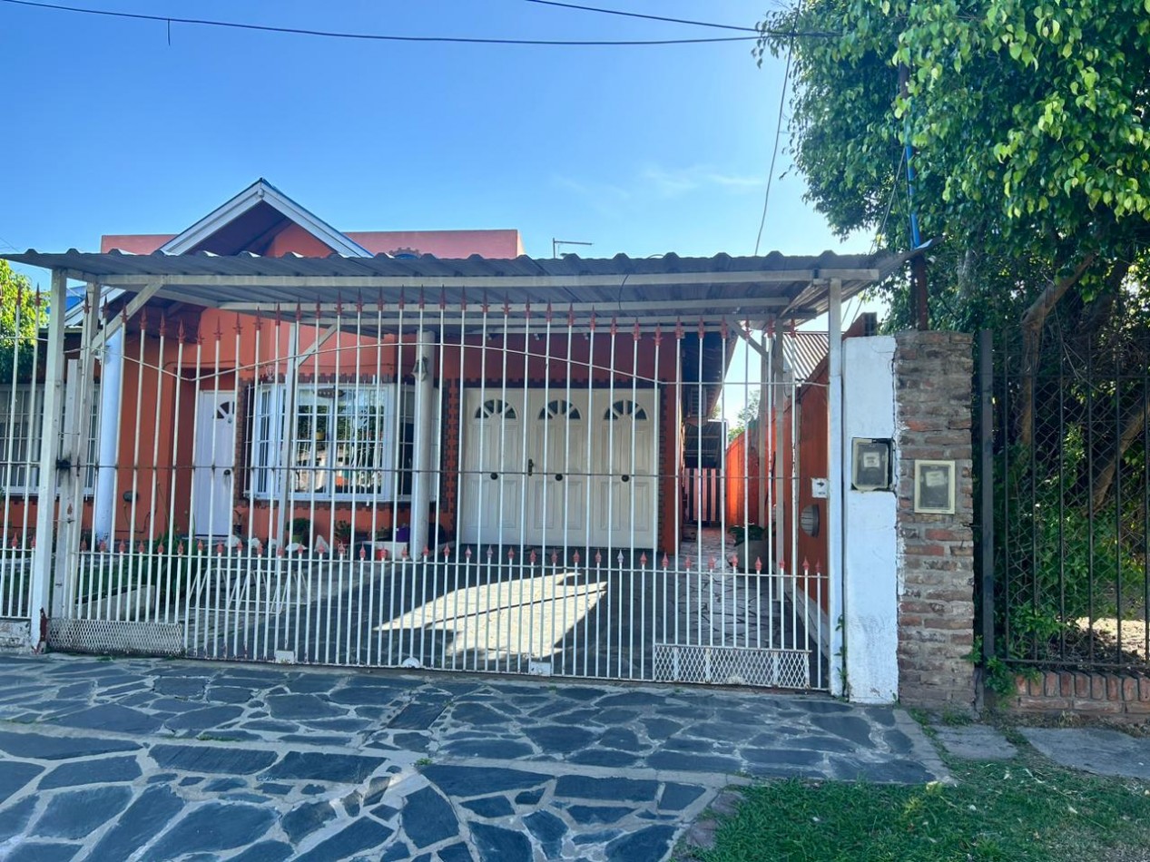 Casa en Venta con pileta - Quilmes Oeste - Ezpeleta Oeste