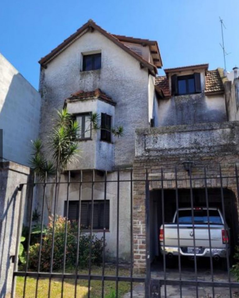 Casa en Venta Quilmes - 12 de octubre 7 ambientes
