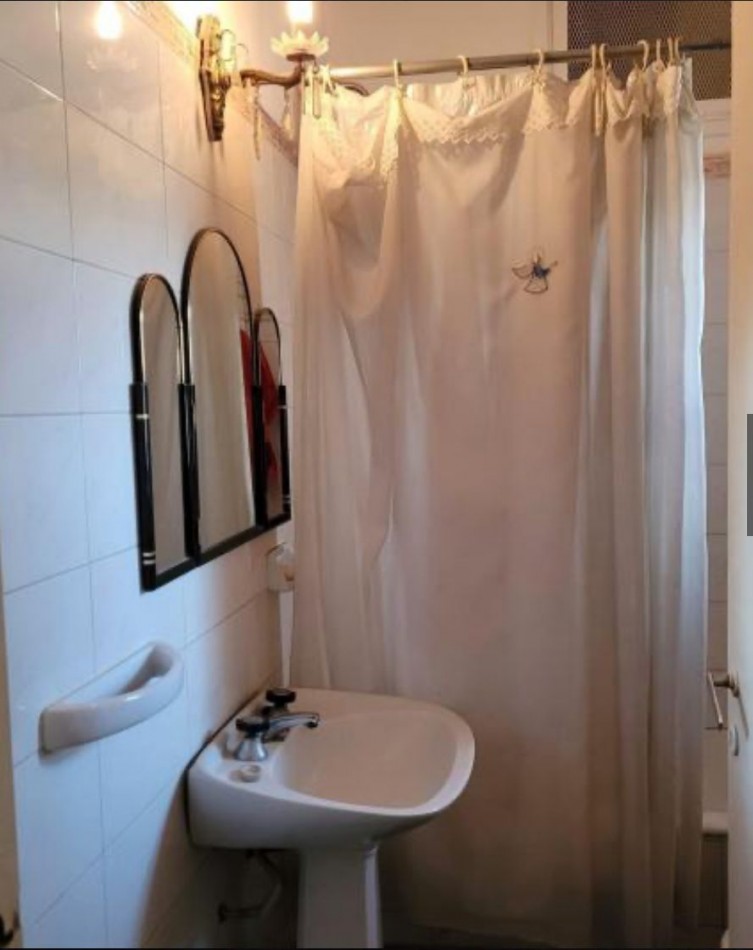 Casa en Venta Quilmes - 12 de octubre 7 ambientes