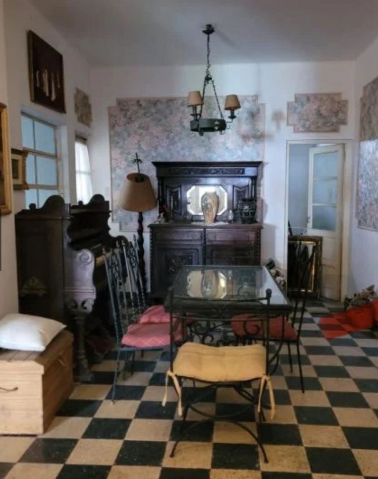 Casa en Venta Quilmes - 12 de octubre 7 ambientes