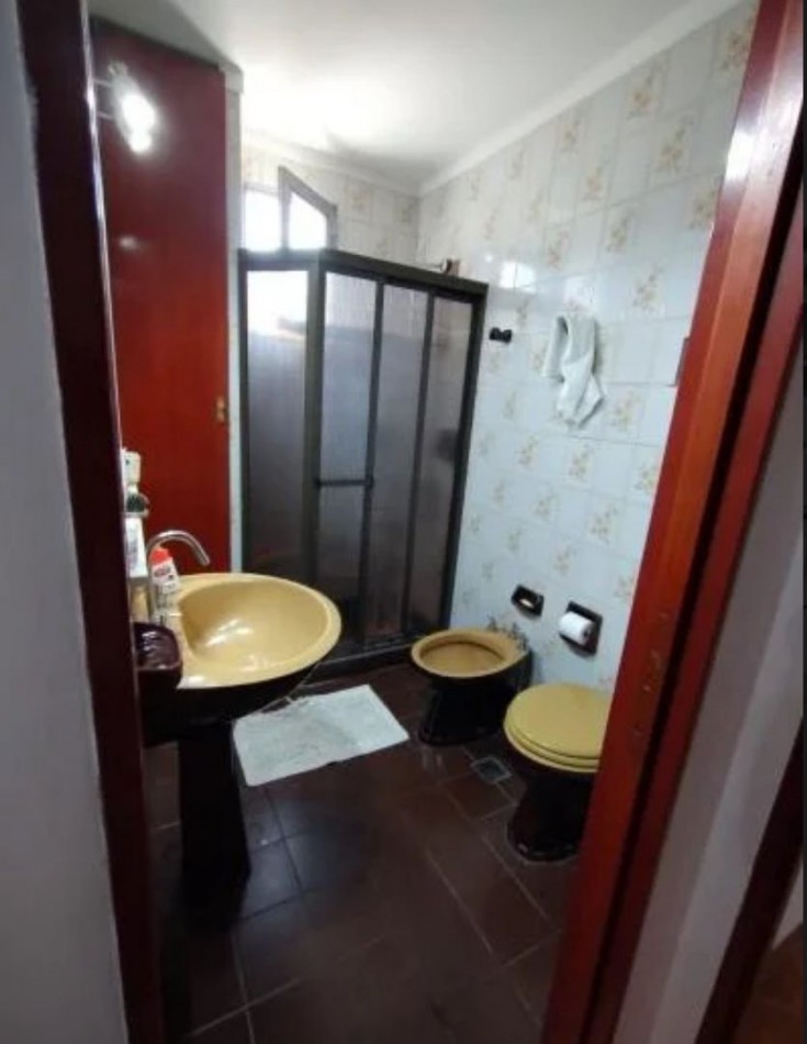 Casa 6 ambientes en venta - Don Bosco - con pileta