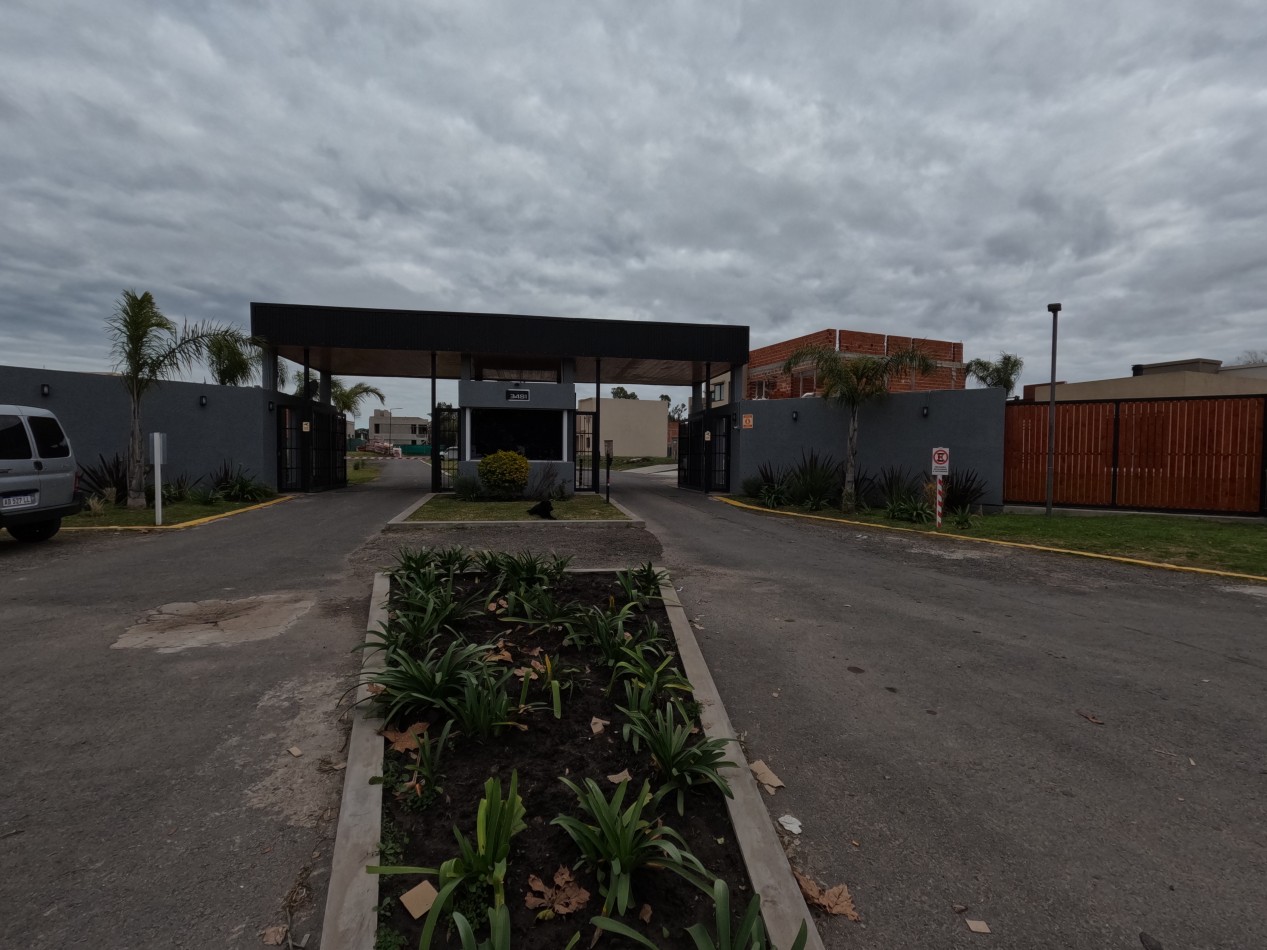 Lote central en Barrio Federico I - Sourigues - Berazategui