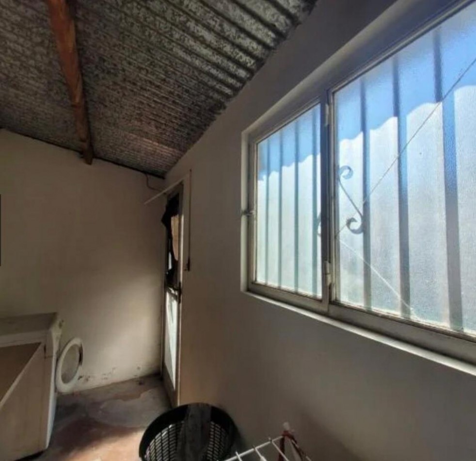 Casa de 3 ambientes en venta - Berazategui