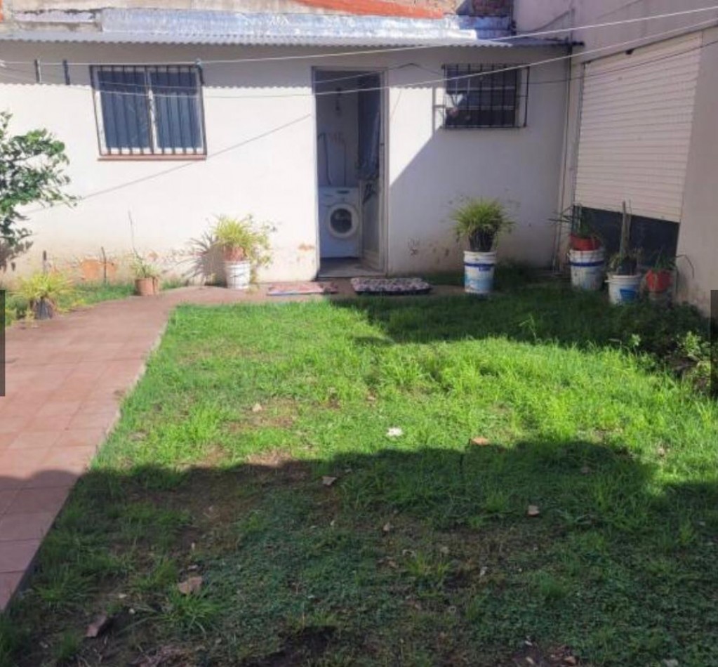 Casa de 3 ambientes en venta - Berazategui