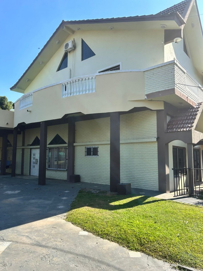Casa Quinta en lote Gigante - Florencio Varela