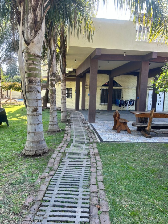 Casa Quinta en lote Gigante - Florencio Varela