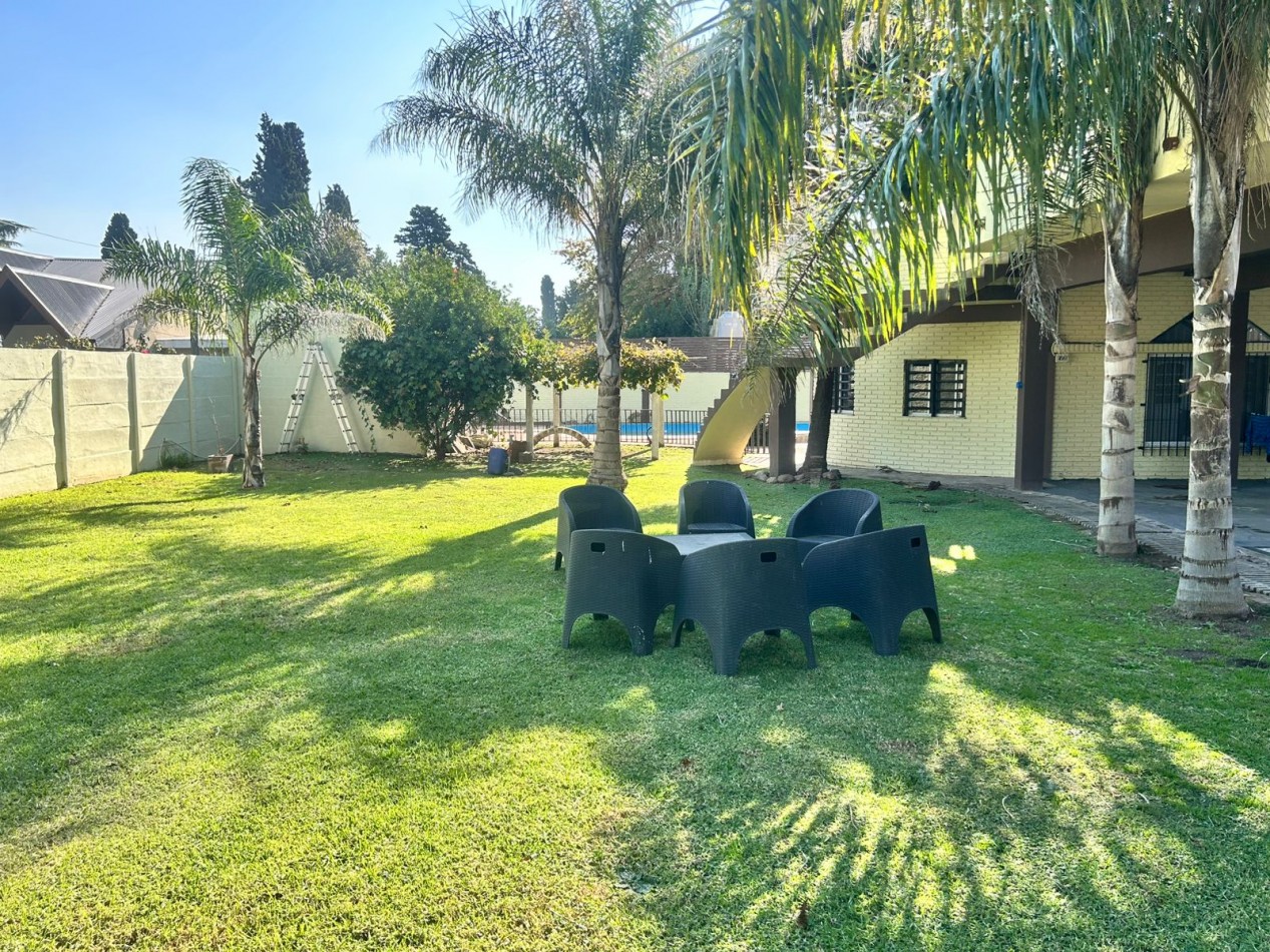 Casa Quinta en lote Gigante - Florencio Varela