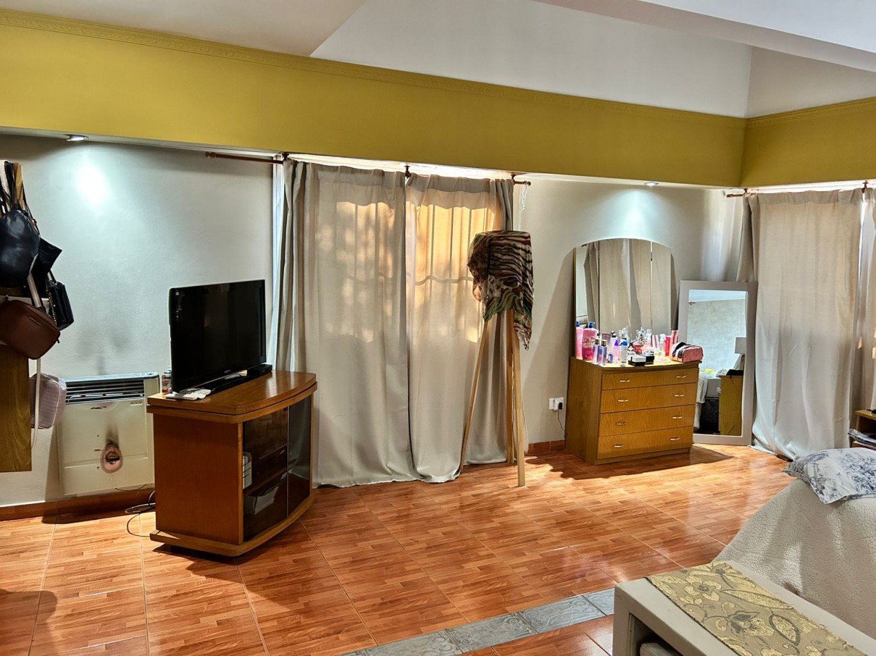 Casa Quinta en lote Gigante - Florencio Varela