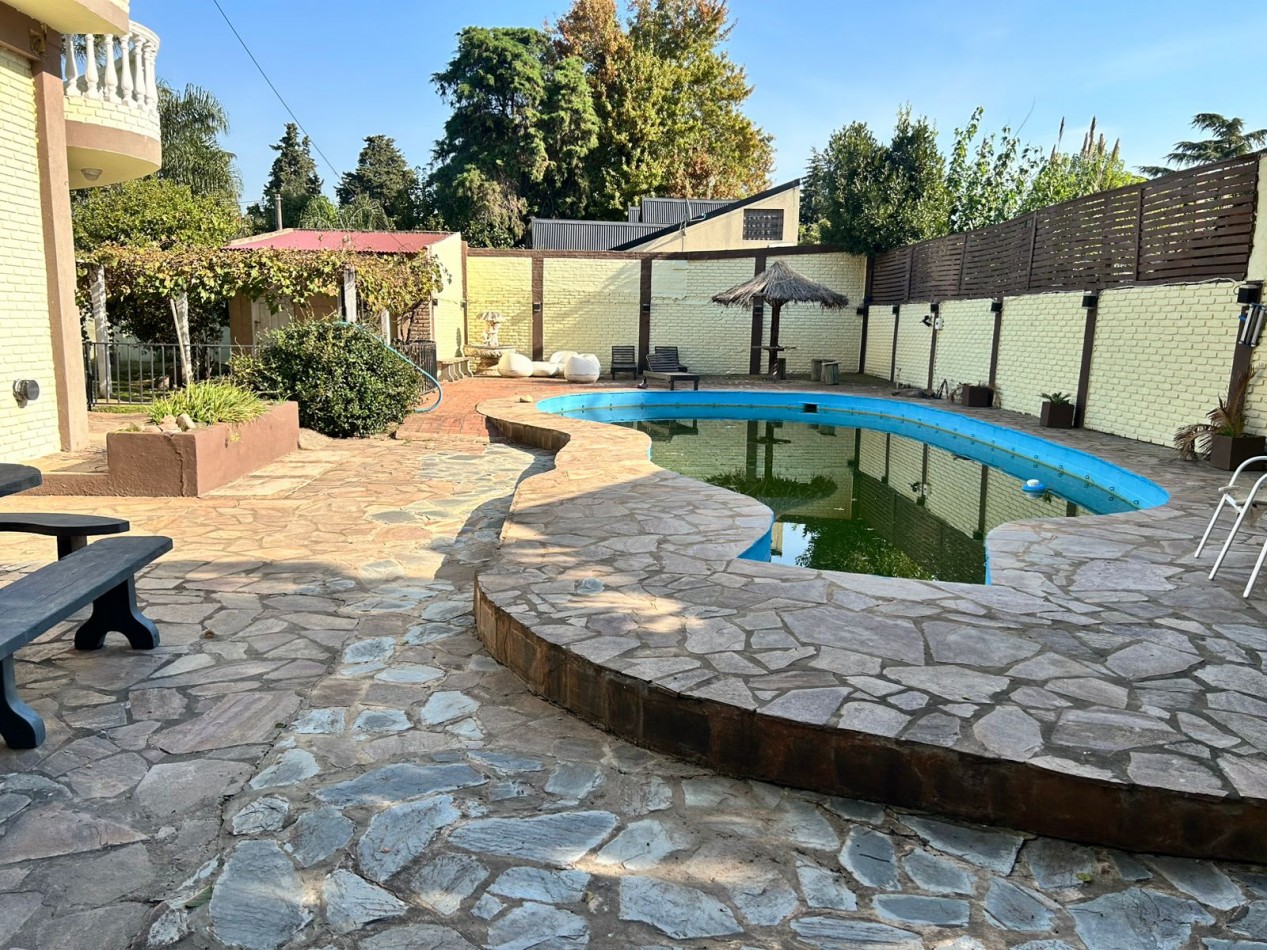 Casa Quinta en lote Gigante - Florencio Varela