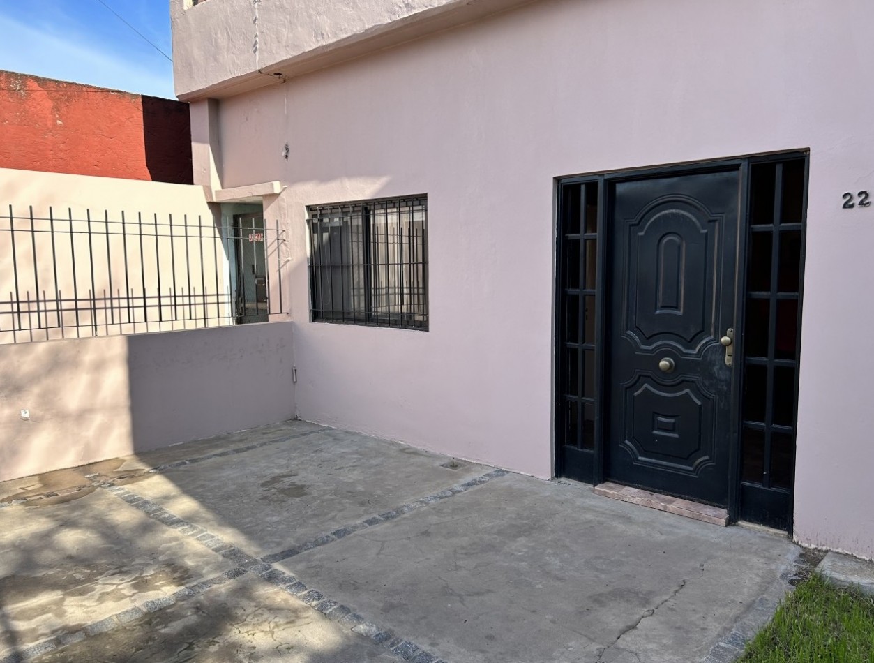 CASA EN VENTA - FLORENCIO VARELA - ZONA SENZABELLO