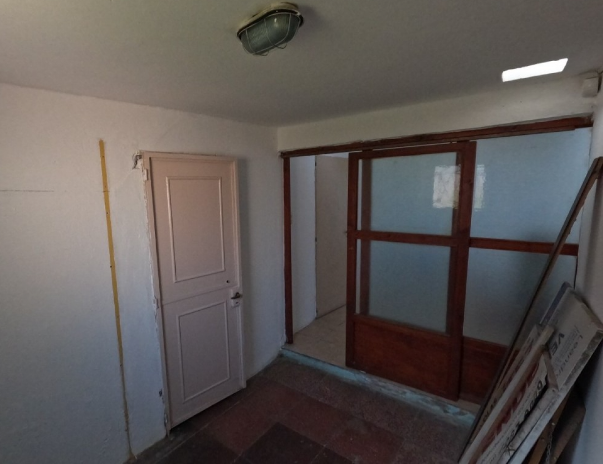 CASA EN VENTA - FLORENCIO VARELA - ZONA SENZABELLO