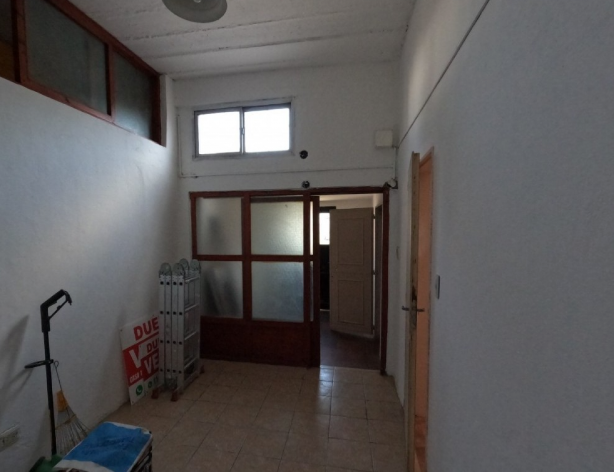 CASA EN VENTA - FLORENCIO VARELA - ZONA SENZABELLO