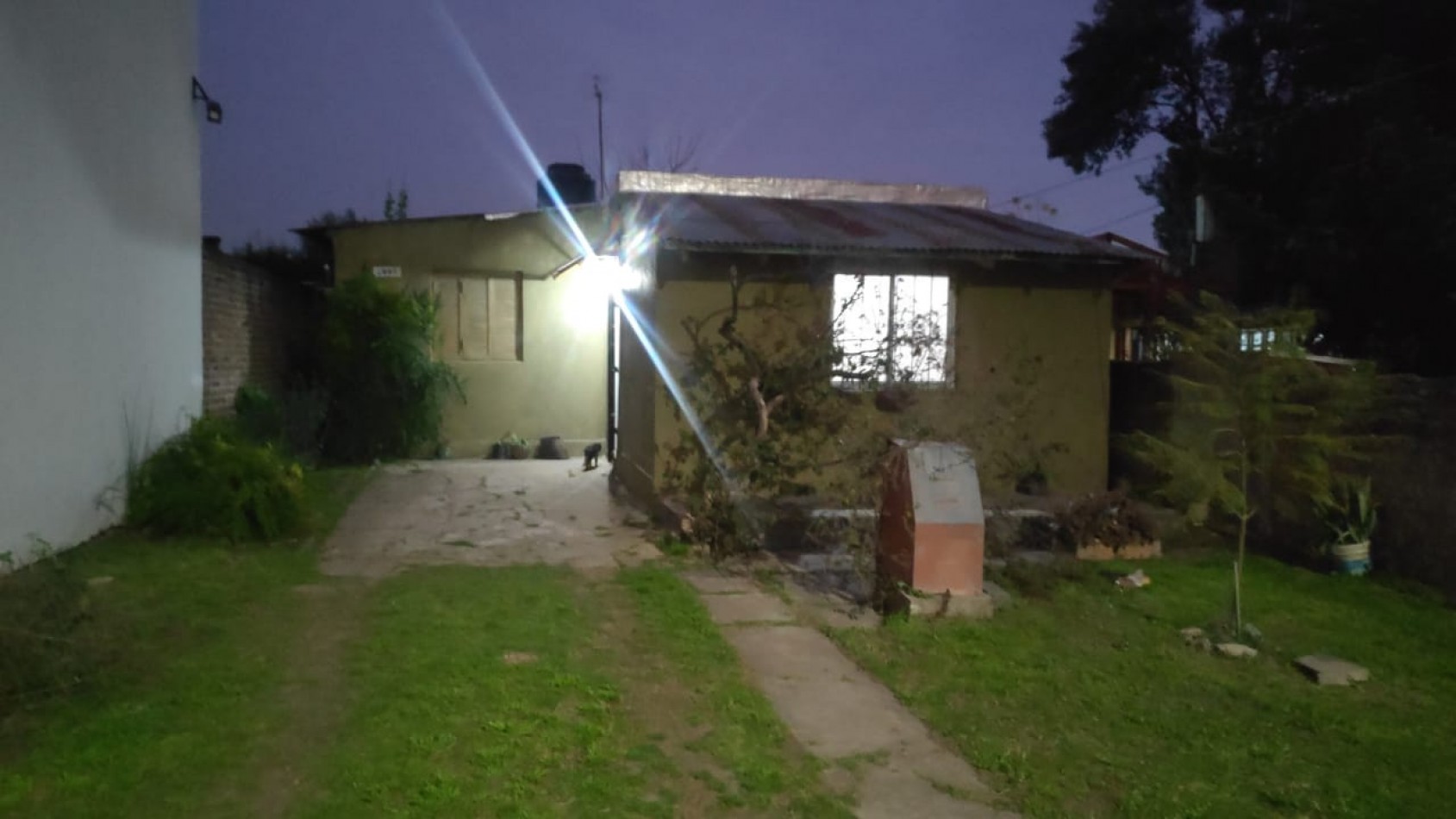 Oportunidad Real y Unica!!! Casa en venta a reciclar - Vateone - Florencio Varela