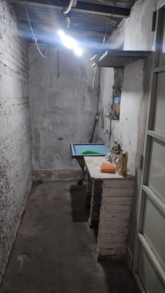 Oportunidad Real y Unica!!! Casa en venta a reciclar - Vateone - Florencio Varela