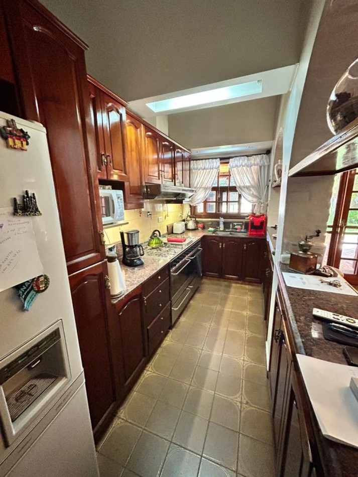 Imponente Casa en Venta - Villa Vetteone - Florenci Varela