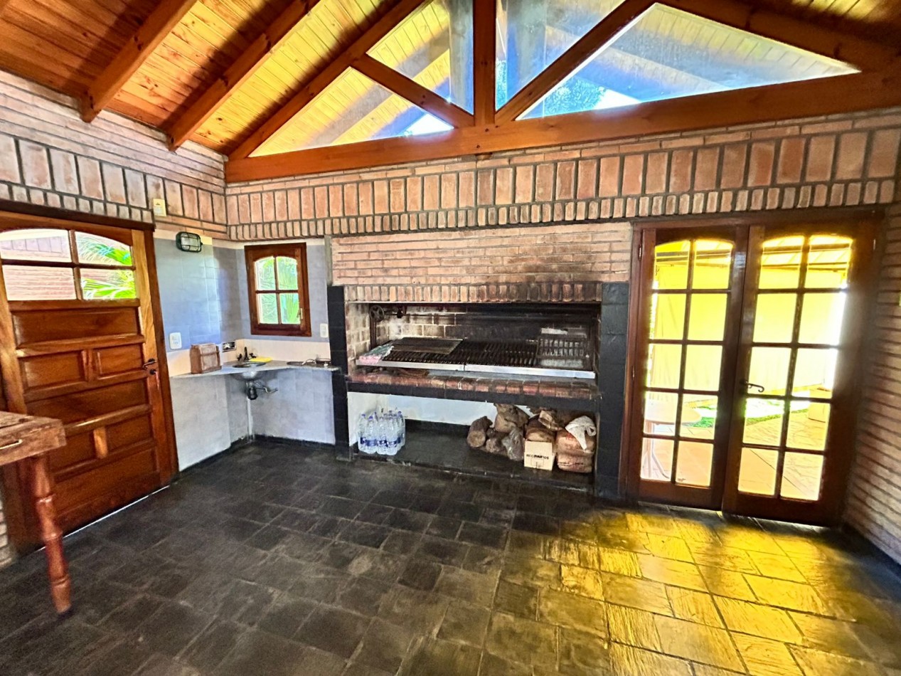 Imponente Casa en Venta - Villa Vetteone - Florenci Varela