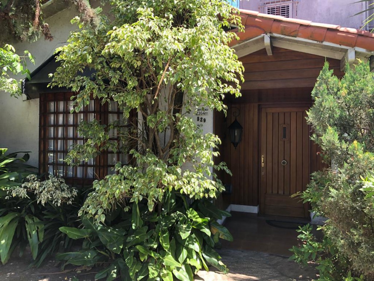 Imponente Casa en Venta - Villa Vetteone - Florenci Varela