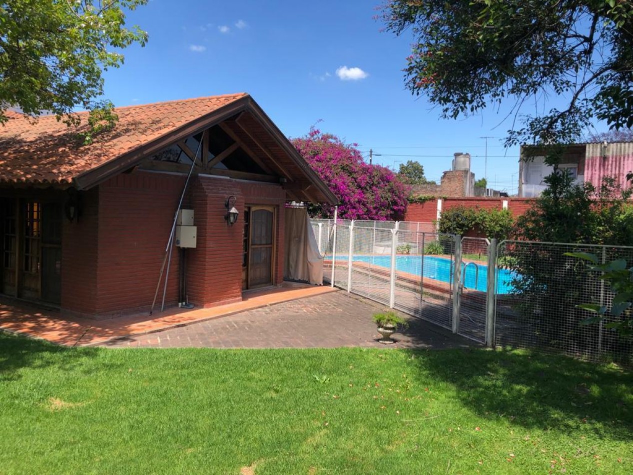 Imponente Casa en Venta - Villa Vetteone - Florenci Varela