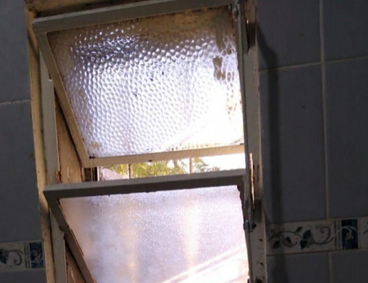 Casa en venta con departamento al fondo en florencio varela