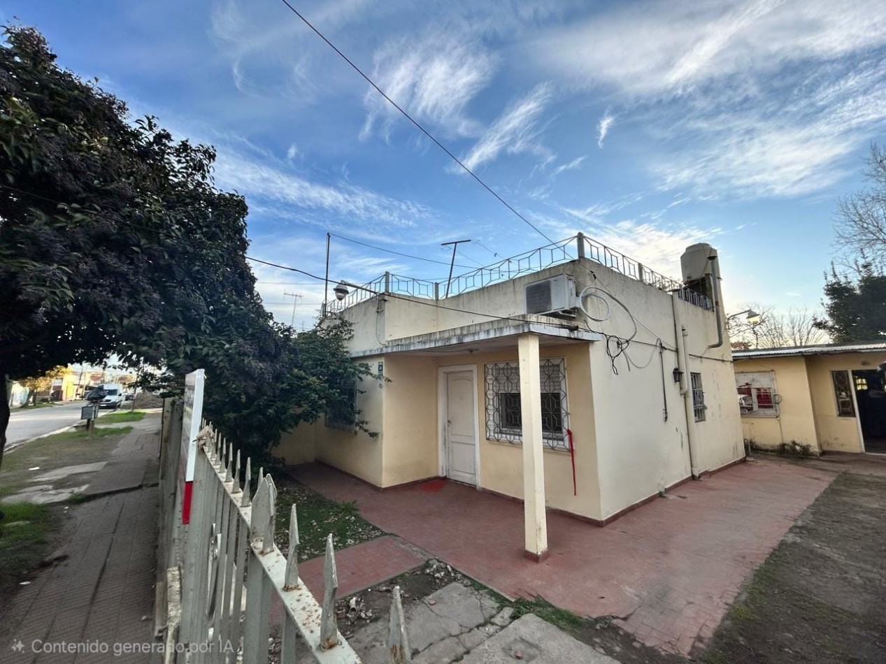 Casa en venta con departamento al fondo en florencio varela