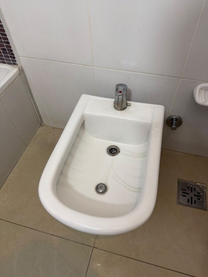 Departamento monoambiente en alquiler - Florencio Varela Centro