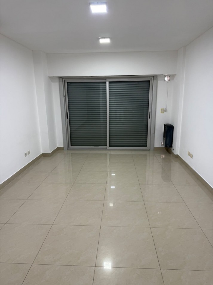 Departamento monoambiente en alquiler - Florencio Varela Centro