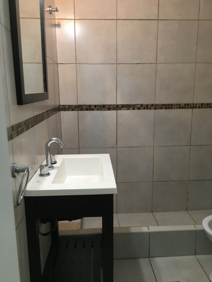 Departamento de 2 Ambientes en veta,  Planta Baja con Patio Propio - Quilmes