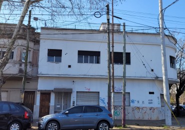 Venta de Departamento 6 Amb. en 1° Piso. Avda Vte Lopez 1086