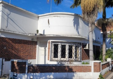 Casa en Venta - Carlos Pelegrini al 600 - Quilmes