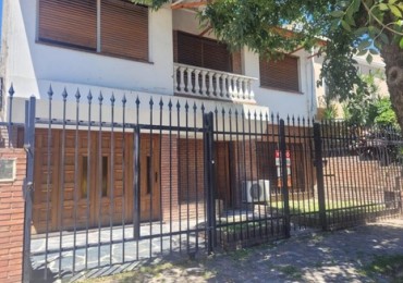 Casa 6 ambientes en venta - Don Bosco - con pileta