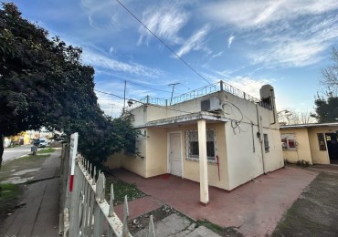 Casa en venta con departamento al fondo en florencio varela